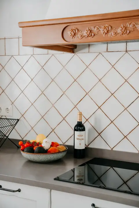 Placa de cocina y azulejos artesanos